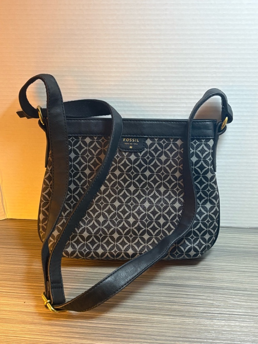 Fossil Crossbody Bag geometric Pattern Classic Leather Black Purse 1954 Line